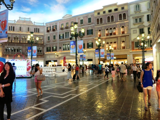 Venetian Mall, with indoor gondola and singing Filipinos (not in the picture)